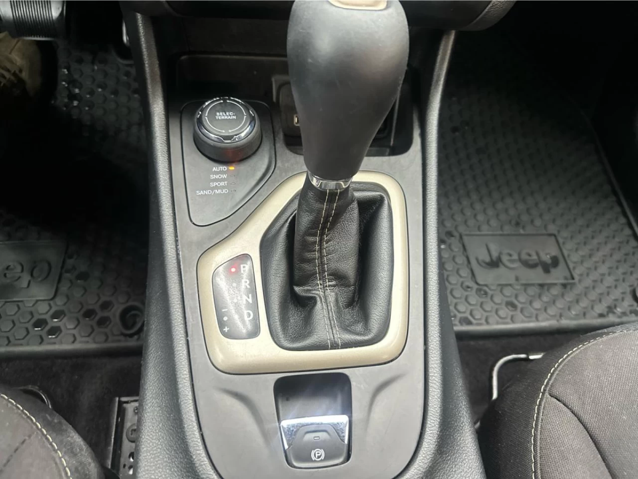 2016 Jeep Cherokee 4WD Sport Main Image