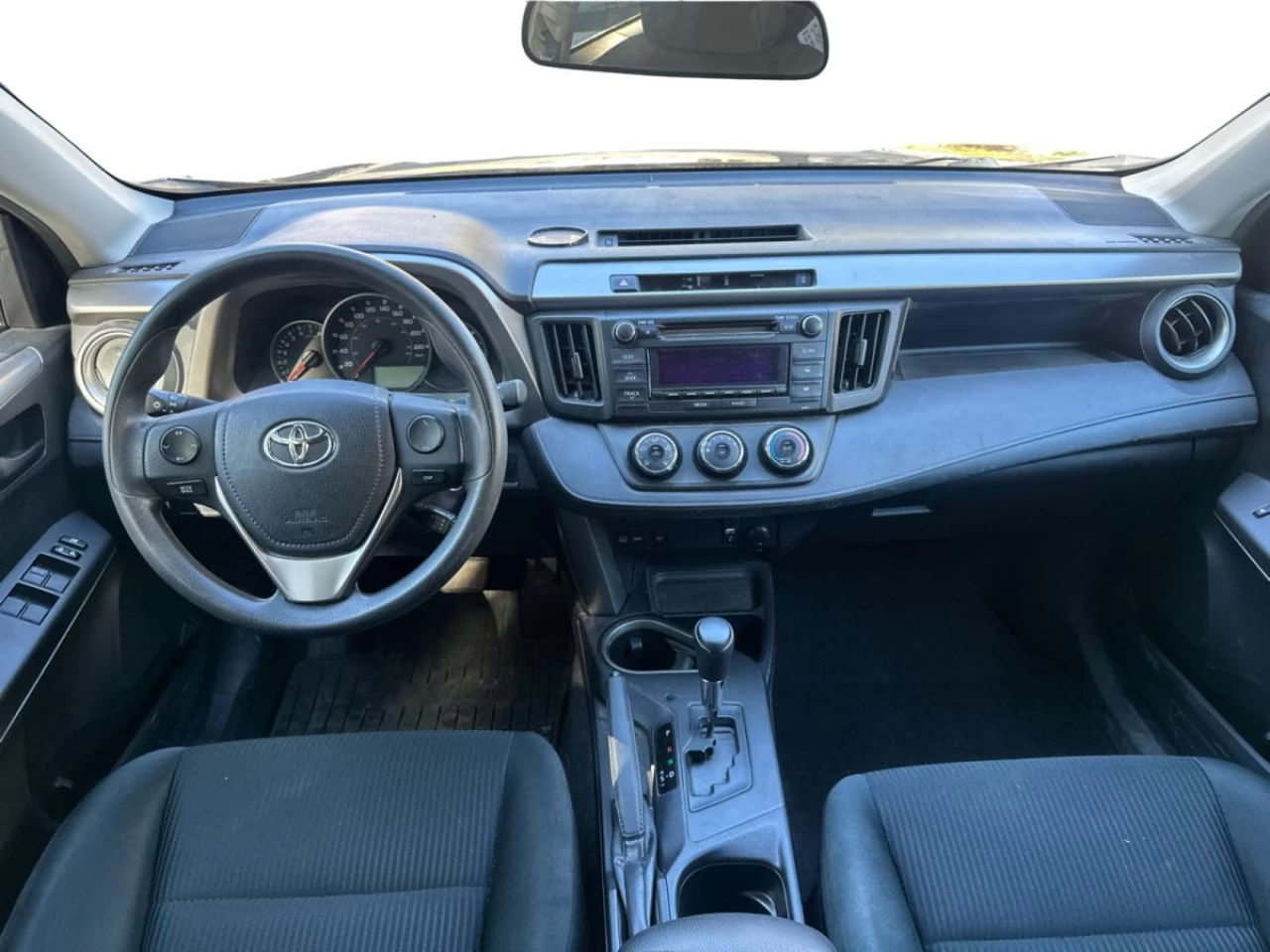 2016 Toyota RAV4 LE Main Image