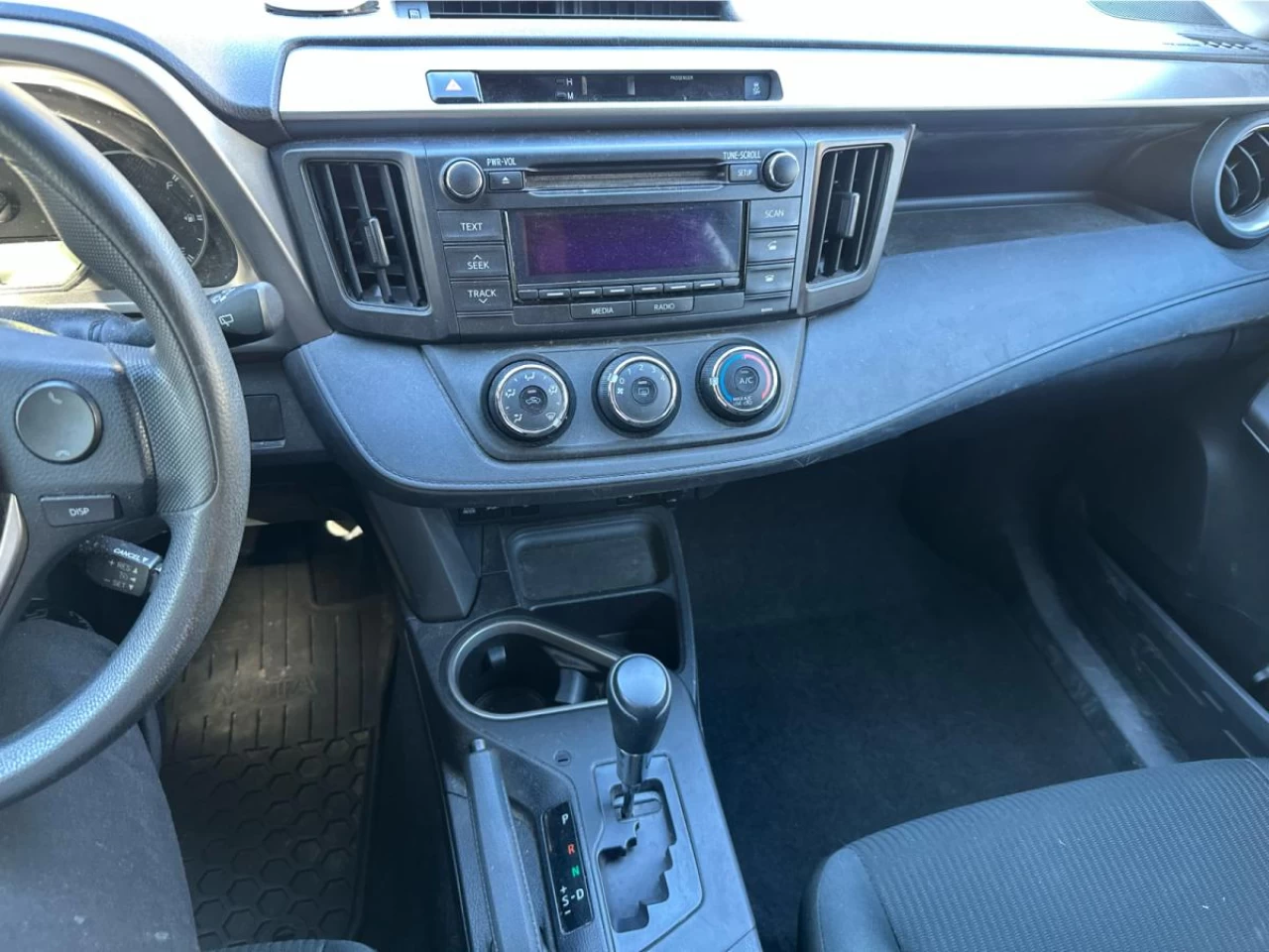 2016 Toyota RAV4 LE Main Image