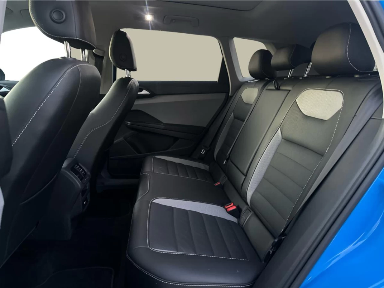 2022 Volkswagen Taos Highline 4MOTION Image principale