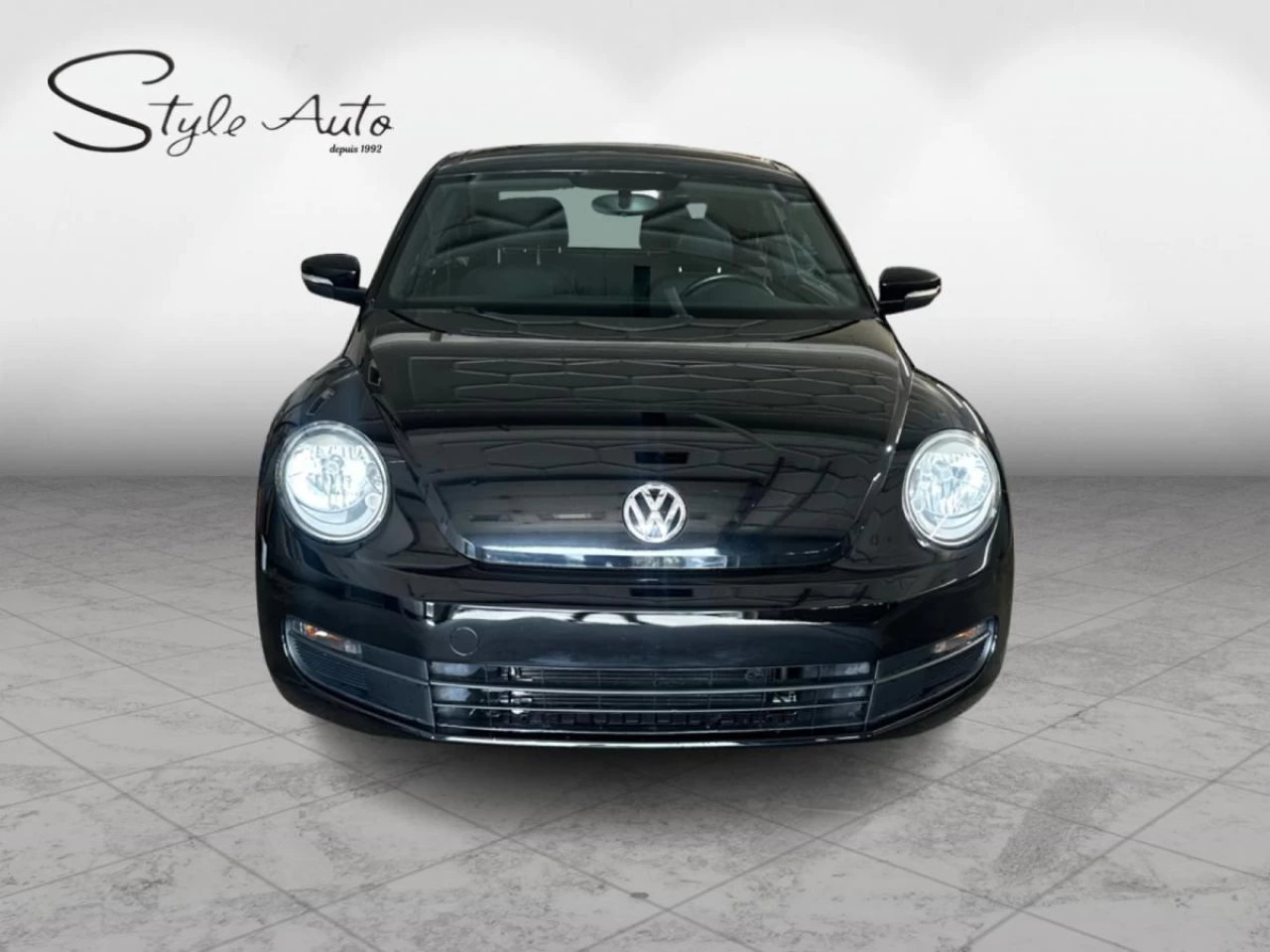 2012 Volkswagen Beetle Cpe Auto Highline Main Image
