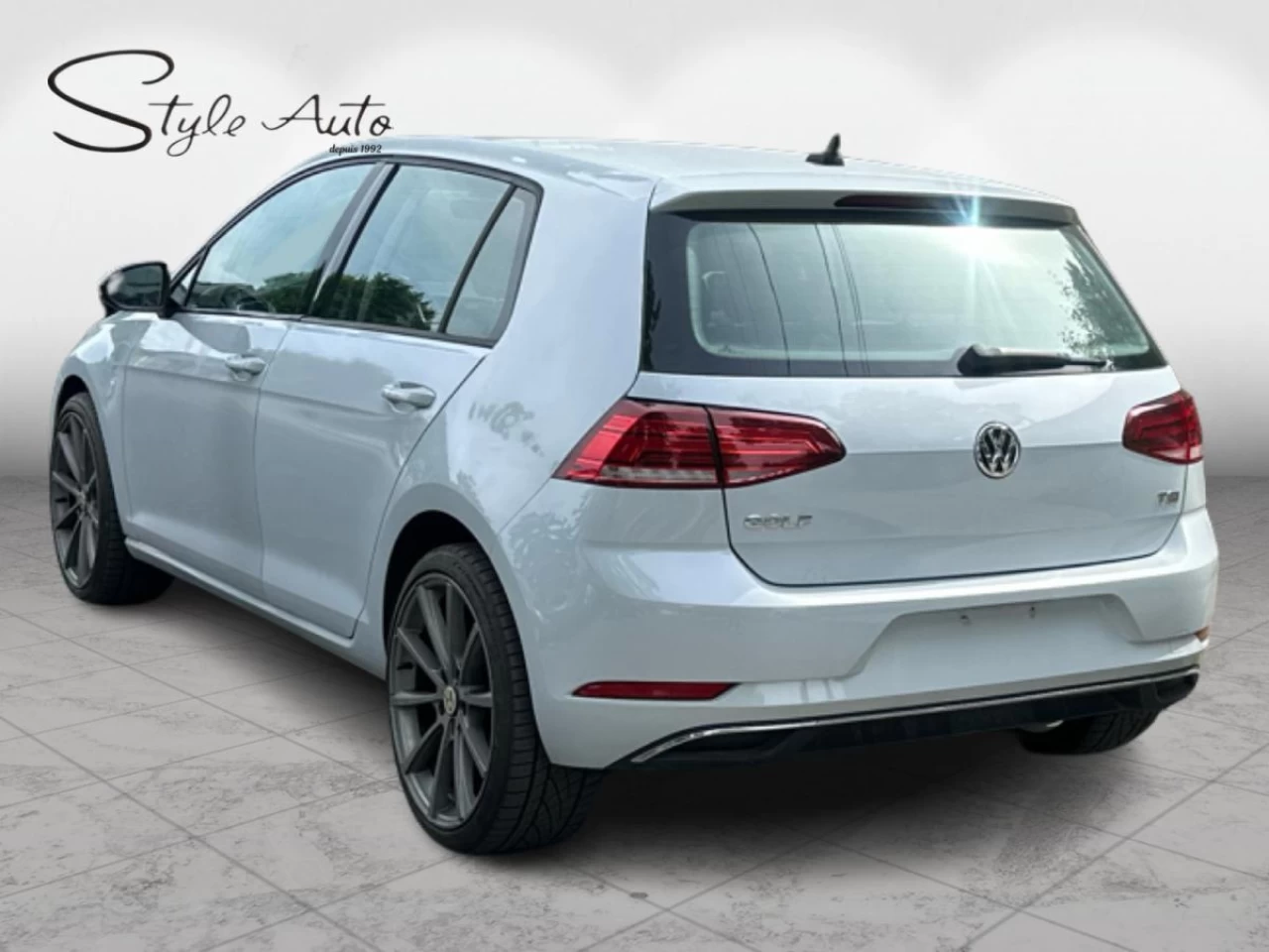 2018 Volkswagen Golf Trendline 5-door Auto Image principale