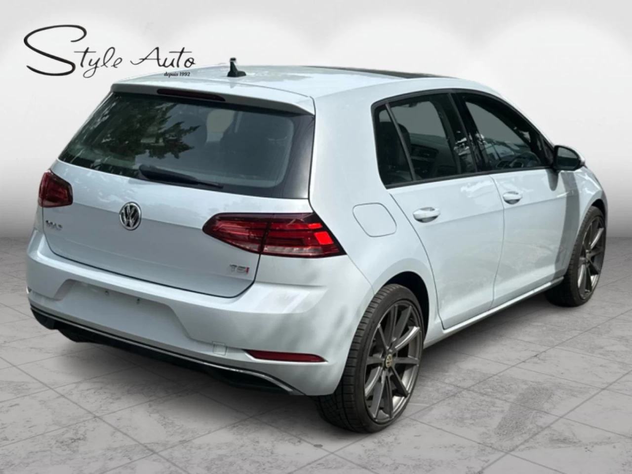 2018 Volkswagen Golf Trendline 5-door Auto Image principale