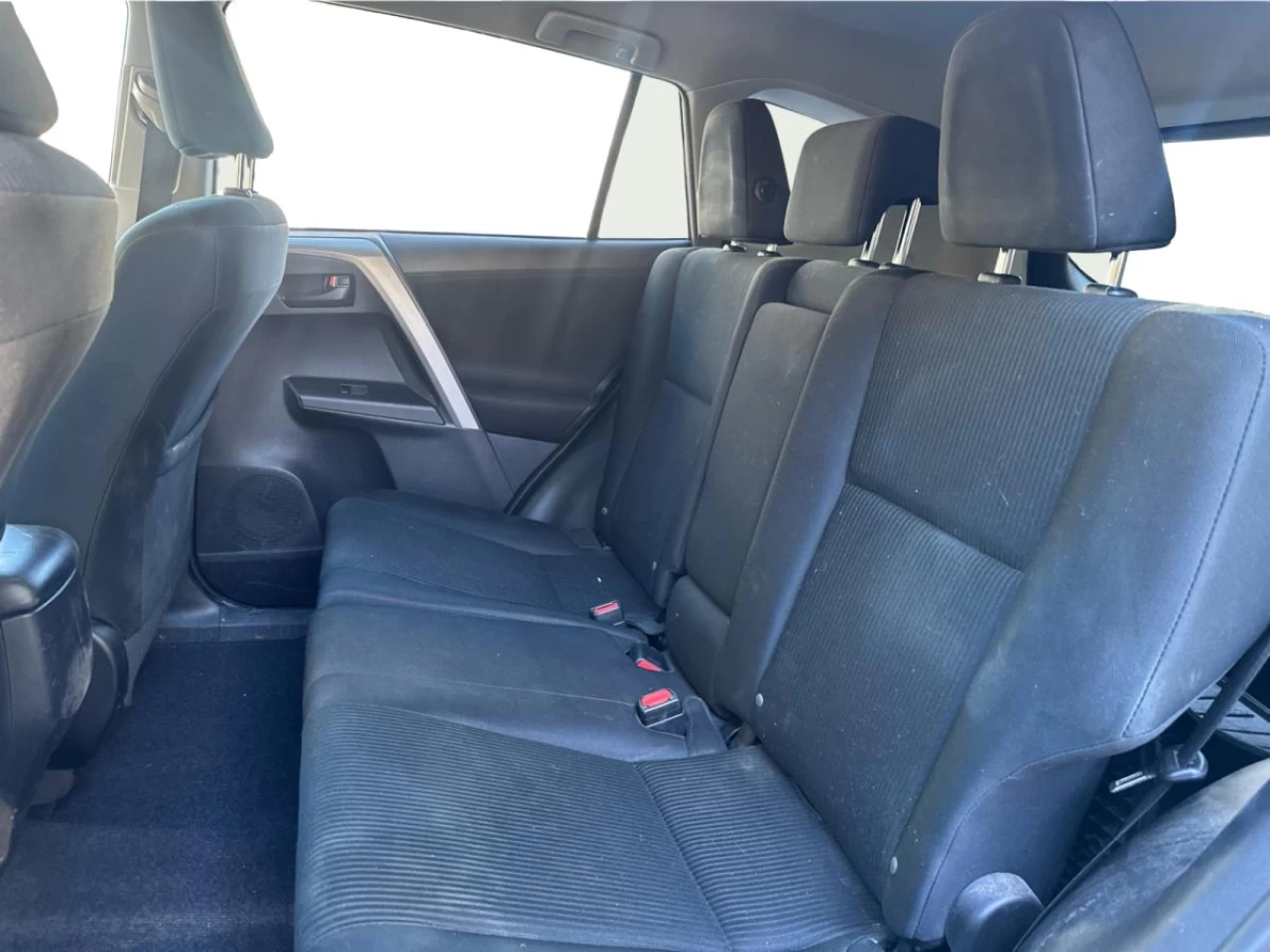 2016 Toyota RAV4 LE Main Image