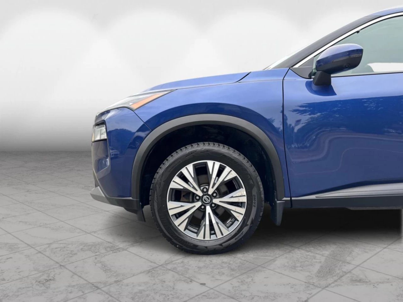 2021 Nissan Rogue AWD SV Main Image