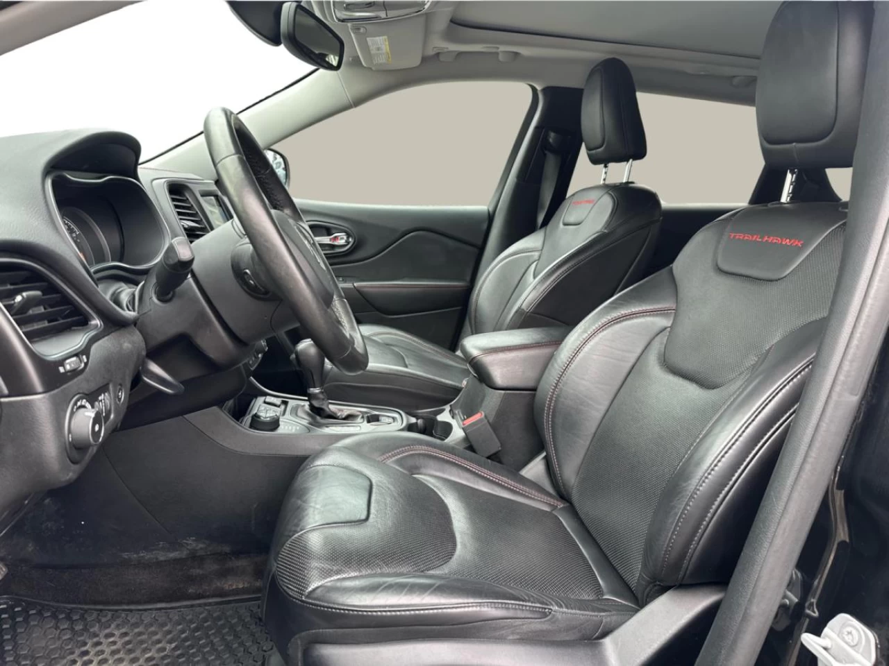 2019 Jeep Cherokee Trailhawk Elite 4x4 Main Image