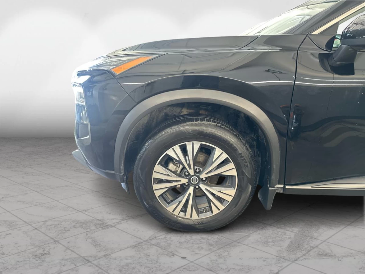 2021 Nissan Rogue AWD SV Main Image