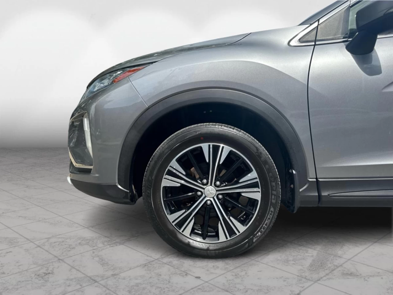 2020 Mitsubishi Eclipse Cross ES S-AWC Main Image
