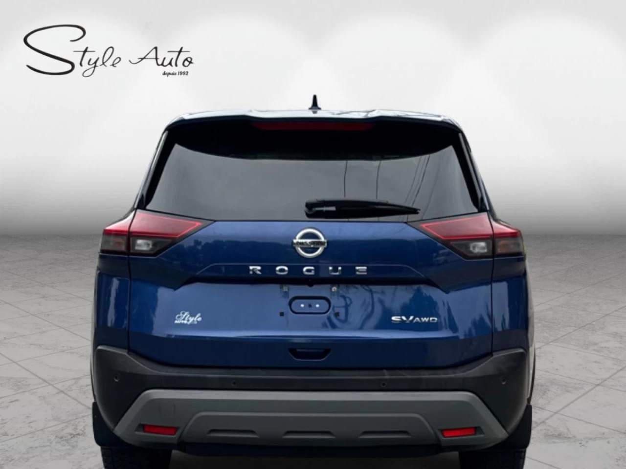 2021 Nissan Rogue AWD SV Main Image