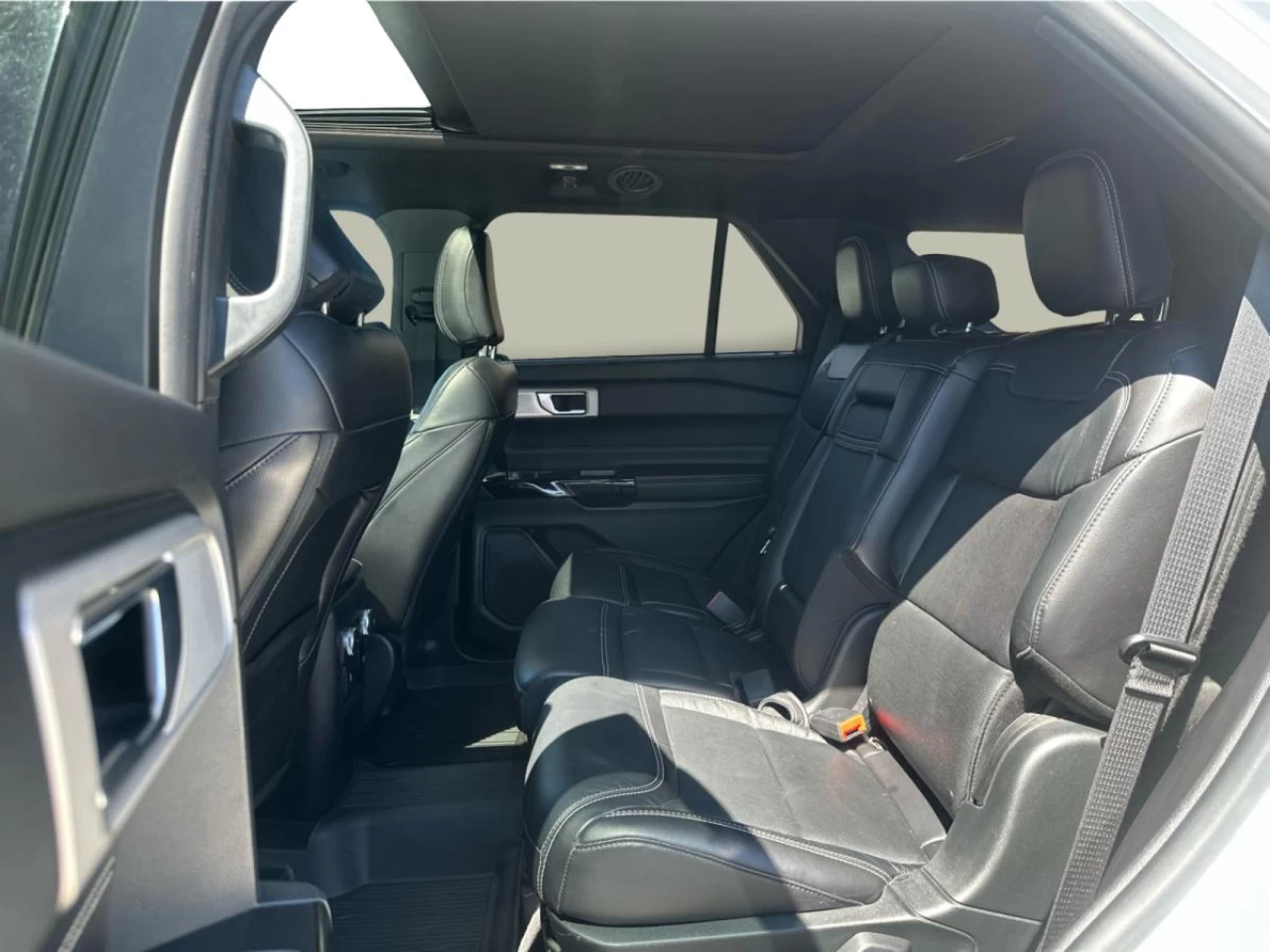 2021 Ford Explorer ST 4WD Image principale