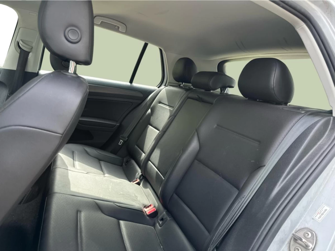 2018 Volkswagen Golf Trendline 5-door Auto Image principale