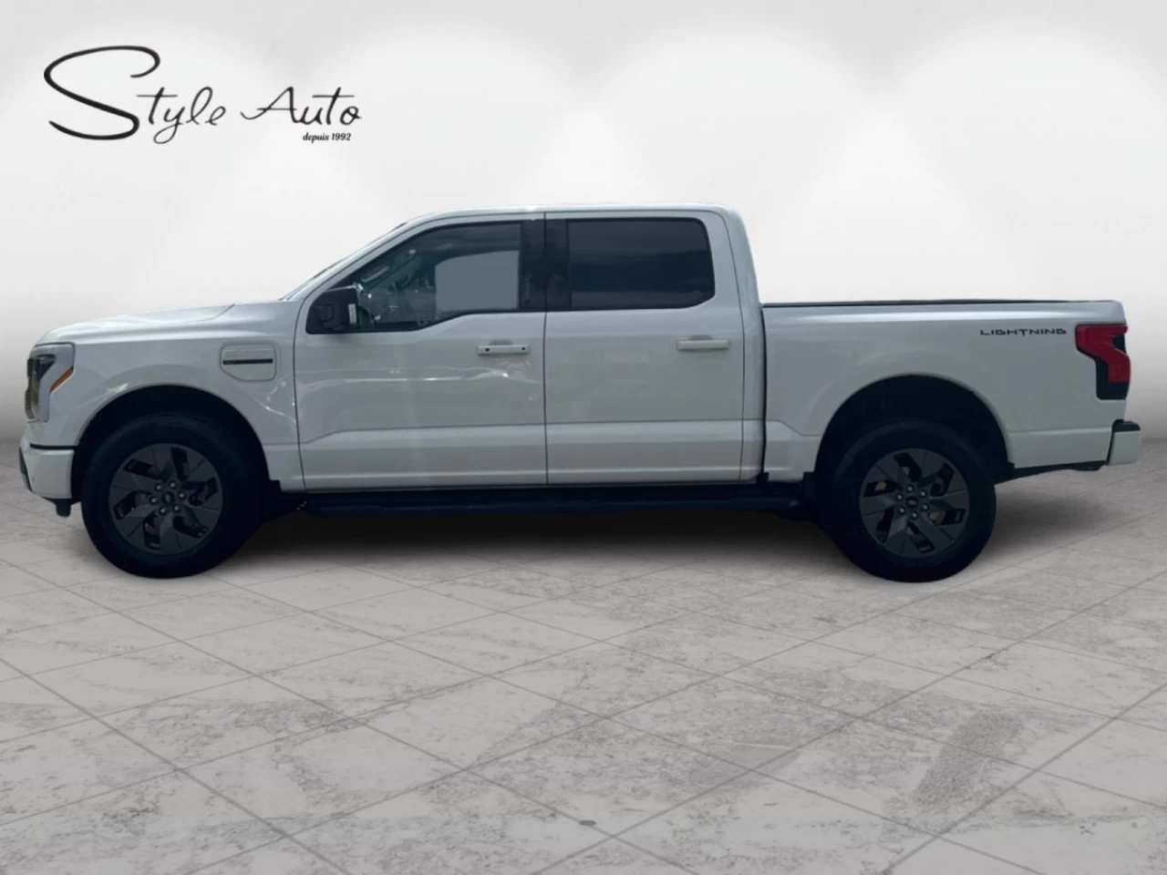 2023 Ford F-150 Lightning XLT Pro 4WD SuperCrew 5.5' Box Main Image
