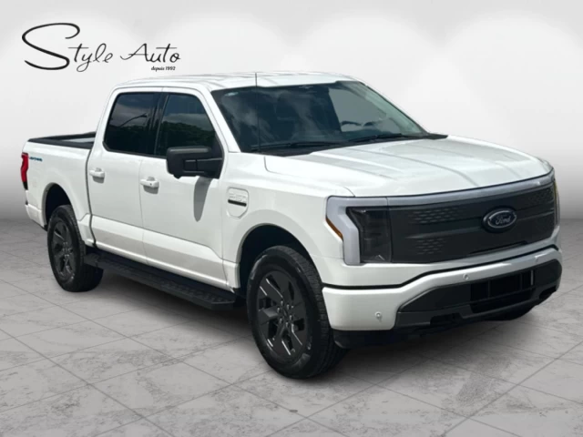 Ford F-150 Lightning XLT Pro 4WD SuperCrew 5.5' Box 2023