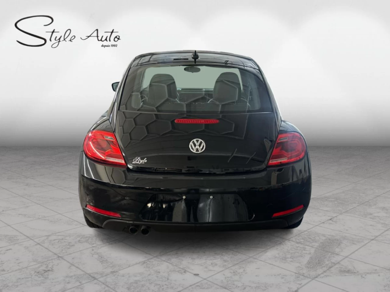 2012 Volkswagen Beetle Cpe Auto Highline Main Image