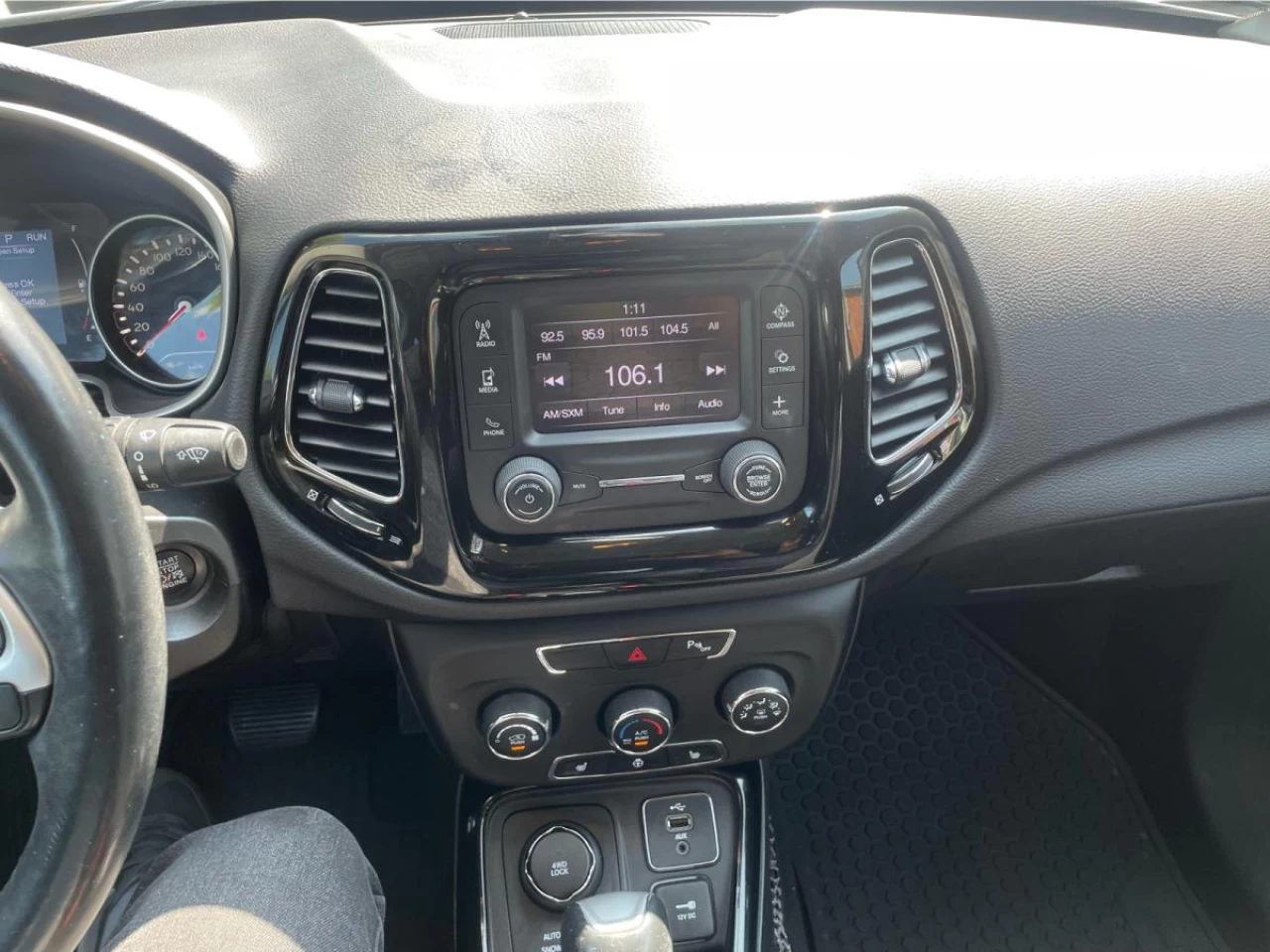 2018 Jeep Compass Altitude 4x4 Image principale