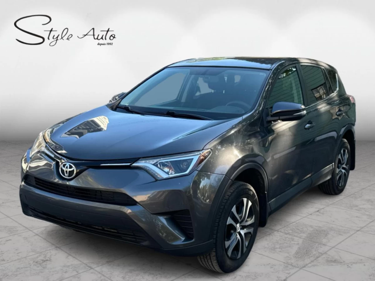 2016 Toyota RAV4 LE Main Image