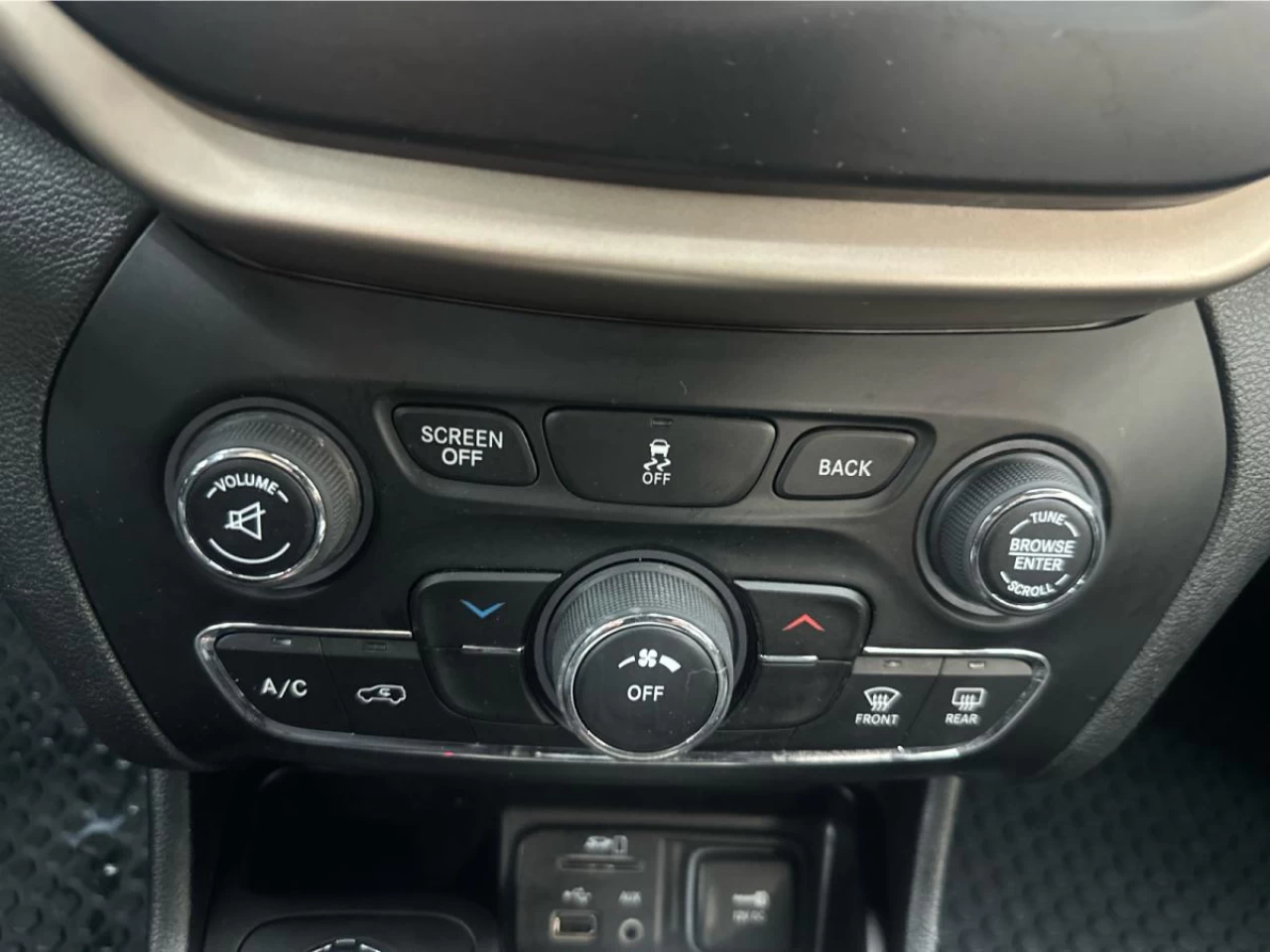 2016 Jeep Cherokee 4WD Sport Main Image