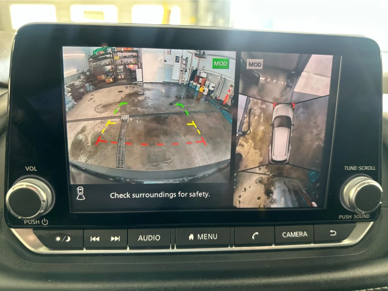 2021 Nissan Rogue AWD SV Main Image