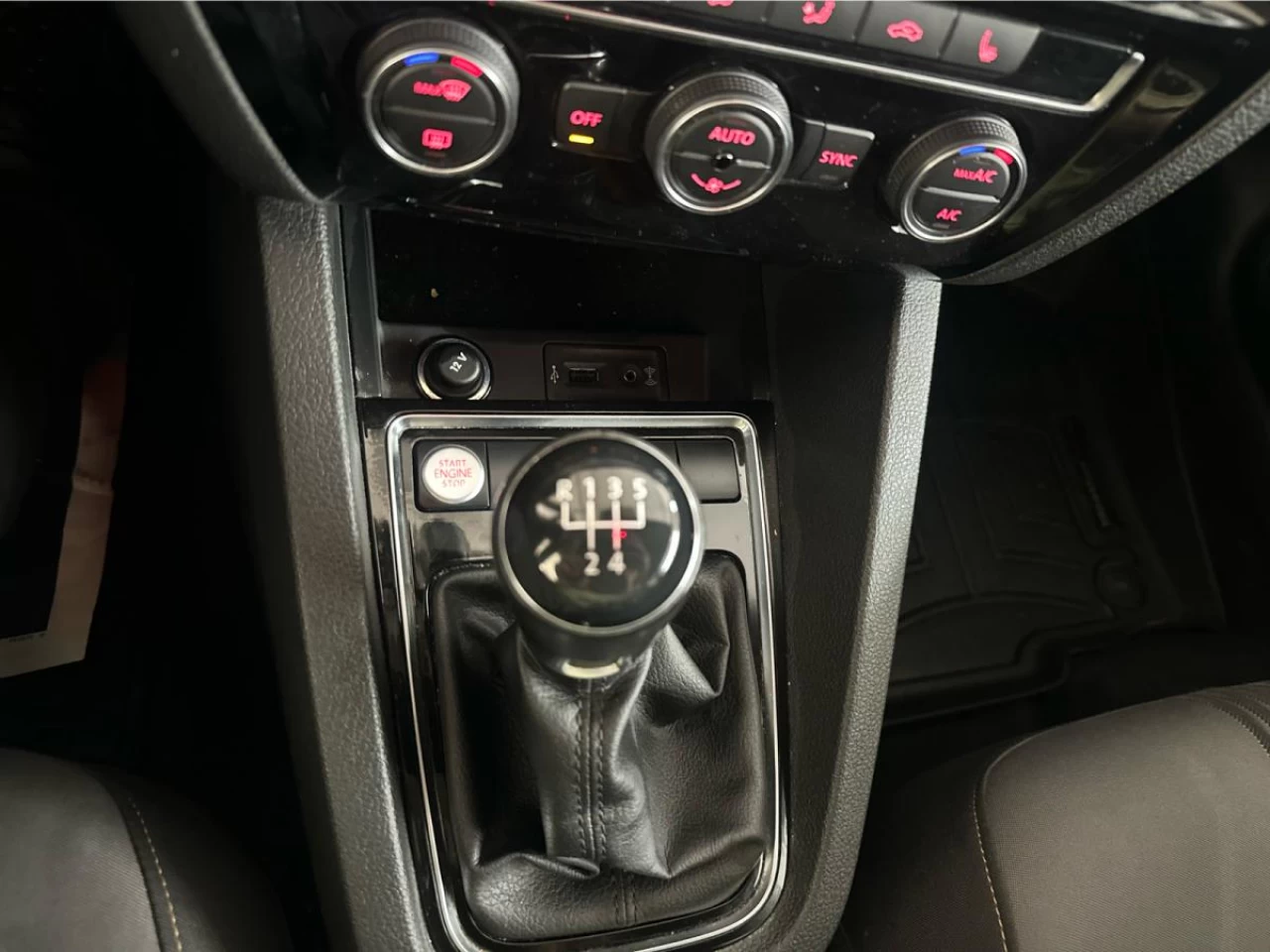 2017 Volkswagen Jetta 4dr 1.4 TSI Man Wolfsburg Edition Main Image
