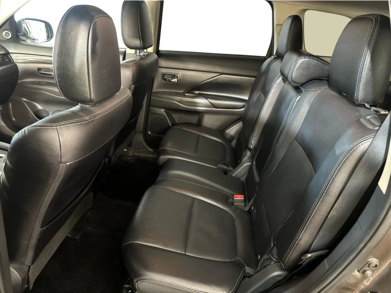 2016 Mitsubishi Outlander AWC 4dr GT Main Image