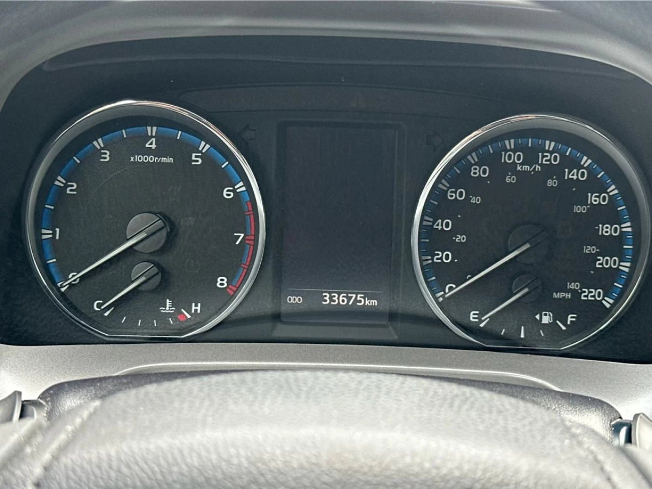 2018 Toyota RAV4 AWD LE Image principale