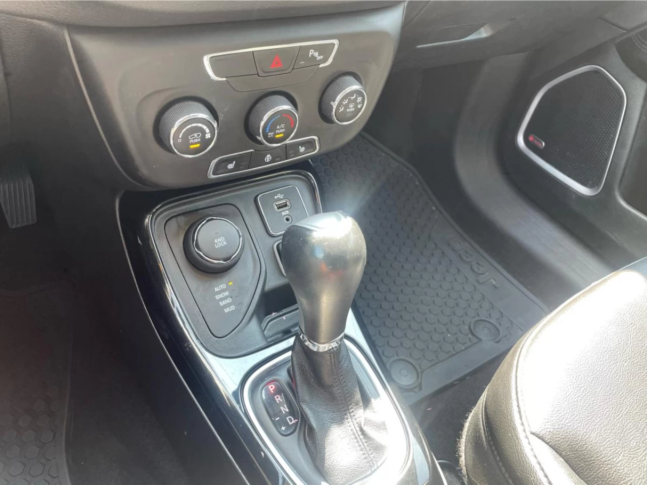2018 Jeep Compass Altitude 4x4 Image principale