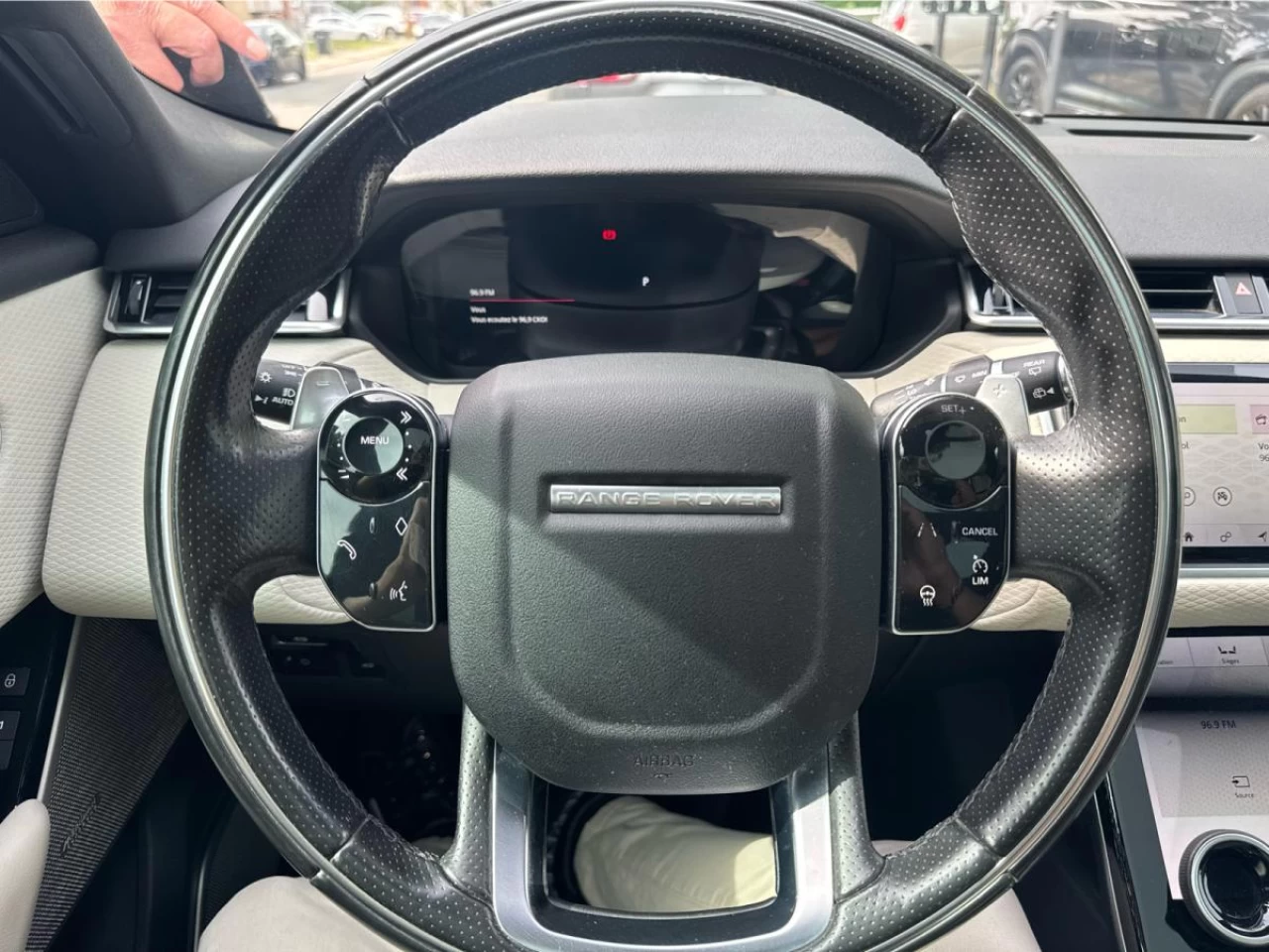 2018 Land Rover Range Rover Velar D180 R-Dynamic SE Image principale
