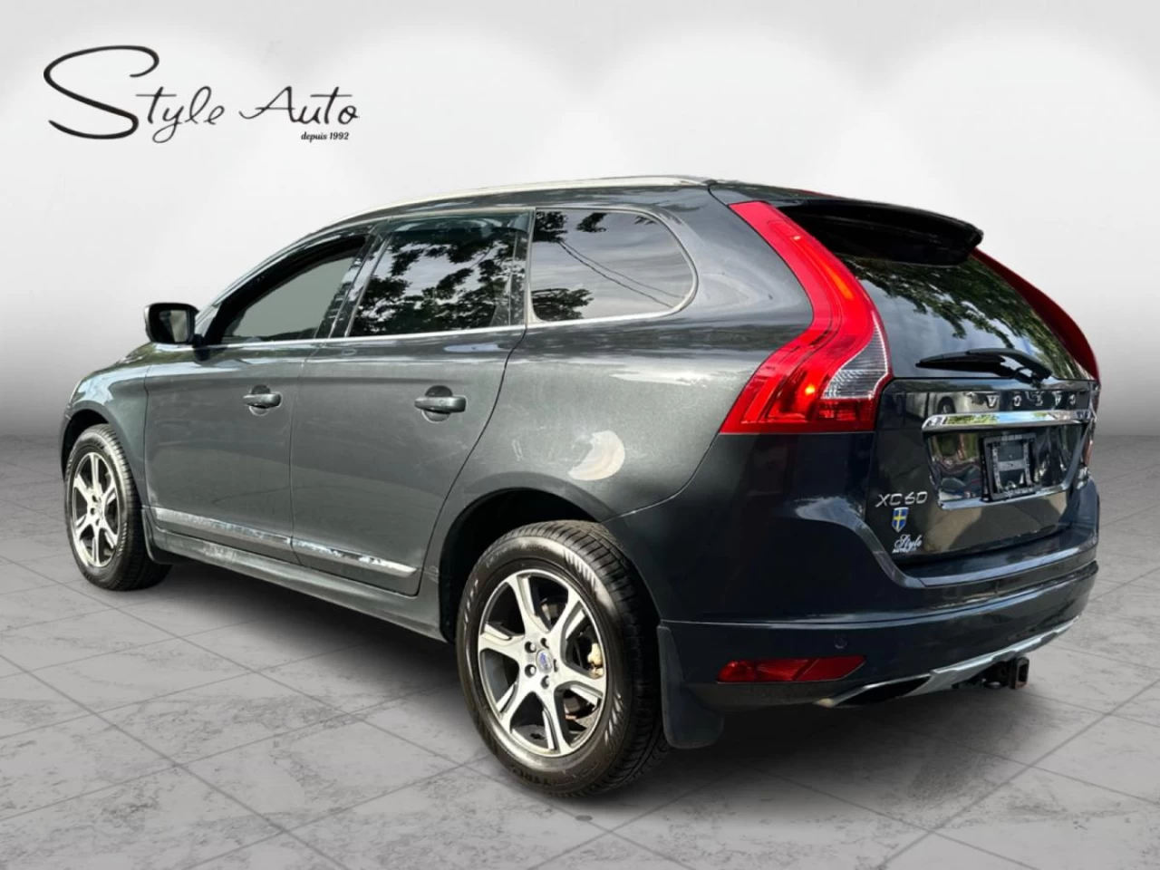 2015 Volvo XC60 AWD T6 Premier Plus Image principale