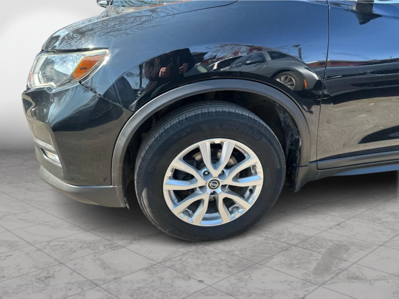 2018 Nissan Rogue AWD SV Image principale