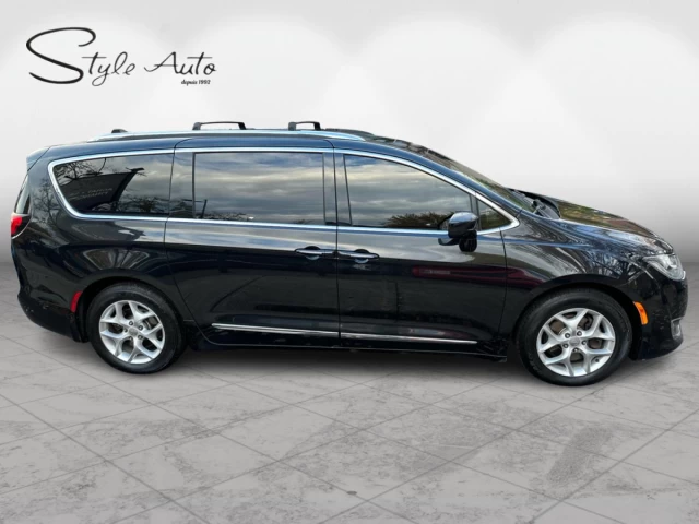 Chrysler Pacifica Touring-L Plus 7 pass 2018