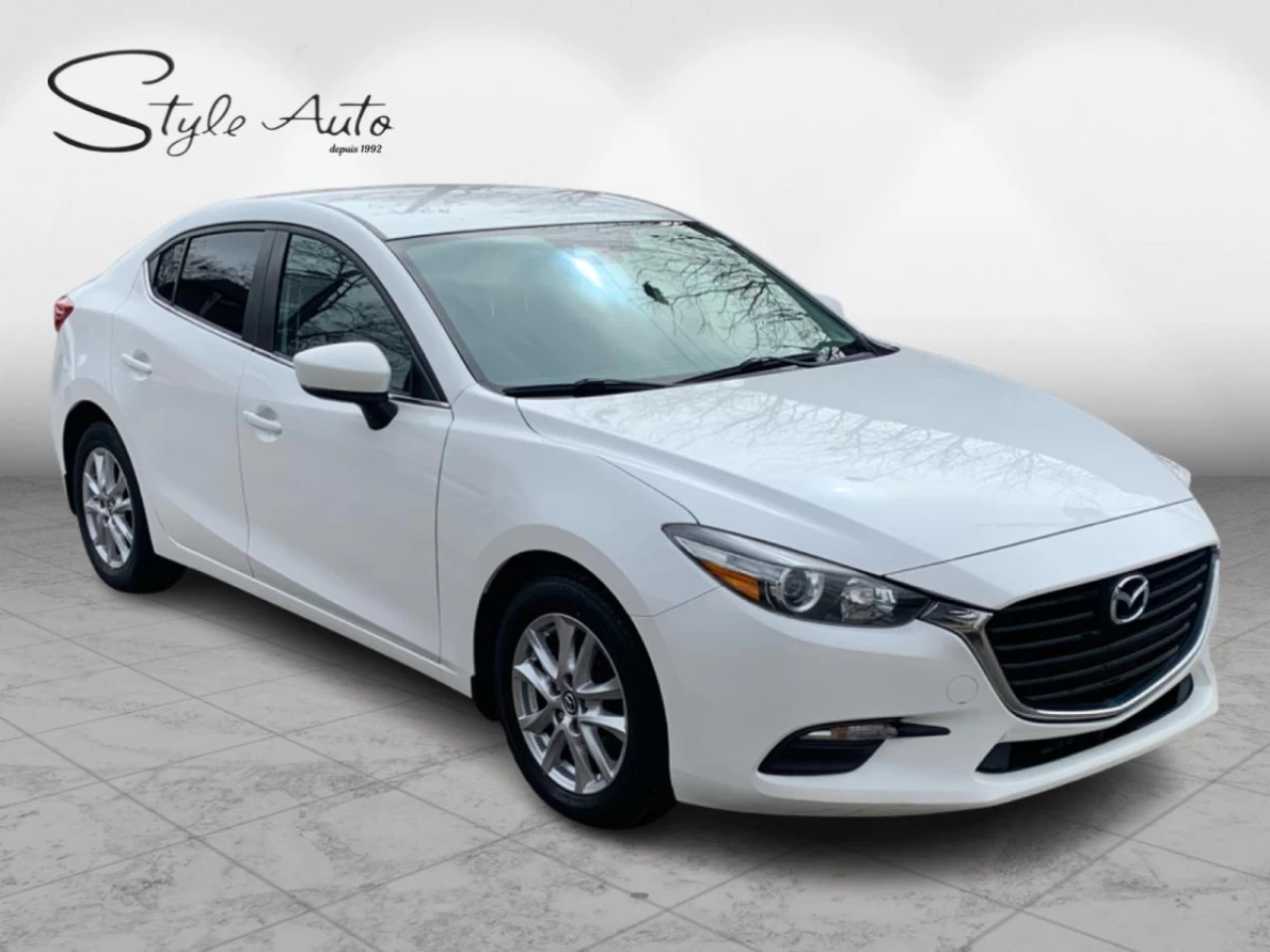 2017 Mazda Mazda3 Auto SE Image principale