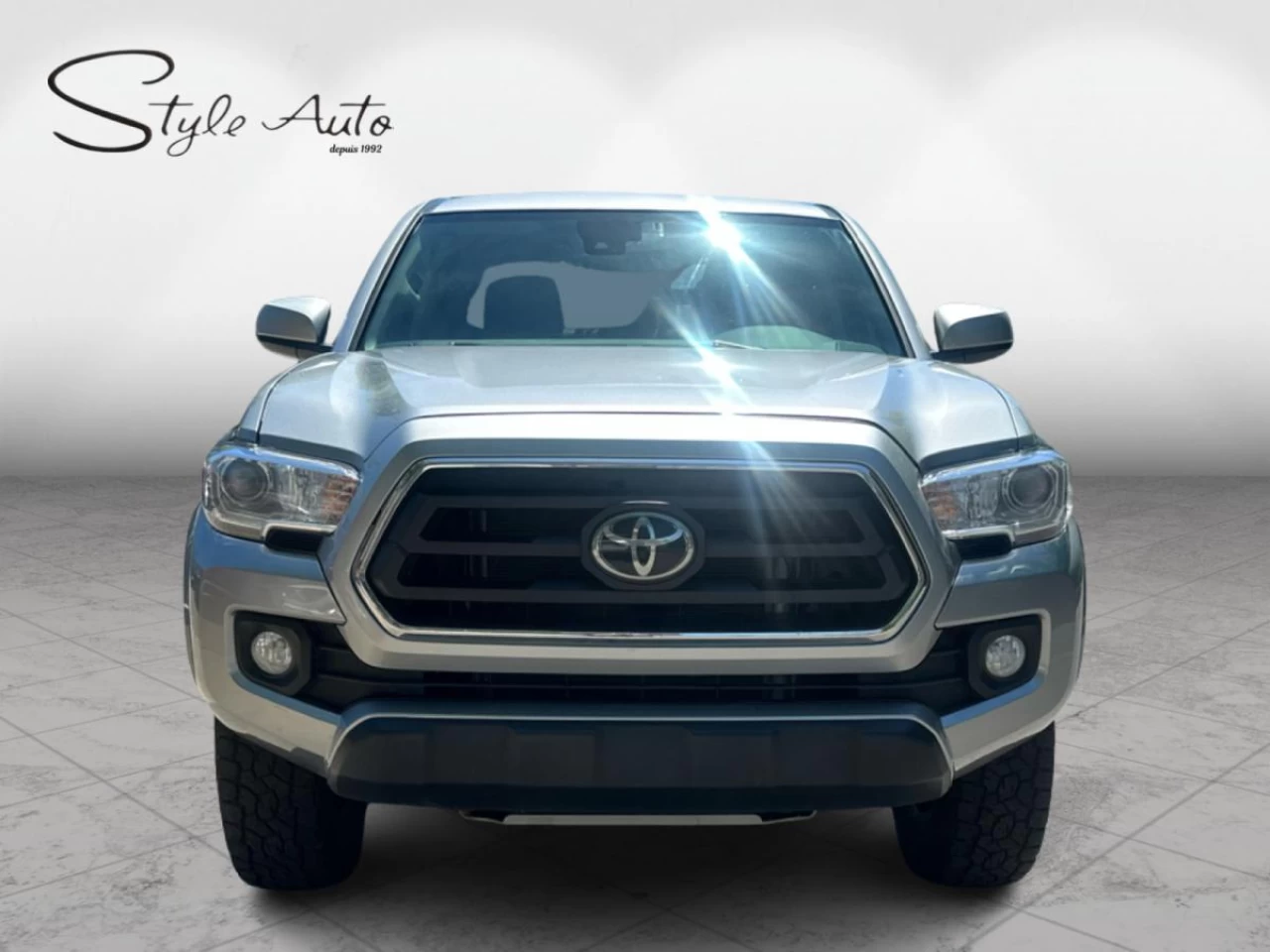 2023 Toyota Tacoma 4x4 Double Cab Auto Main Image