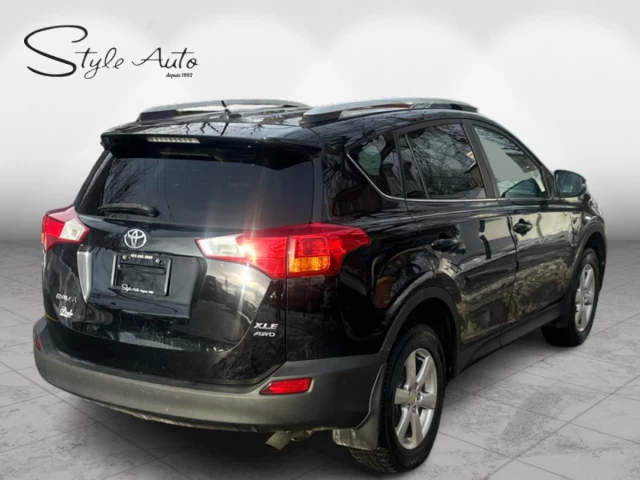 Toyota RAV4 AWD  XLE 2014