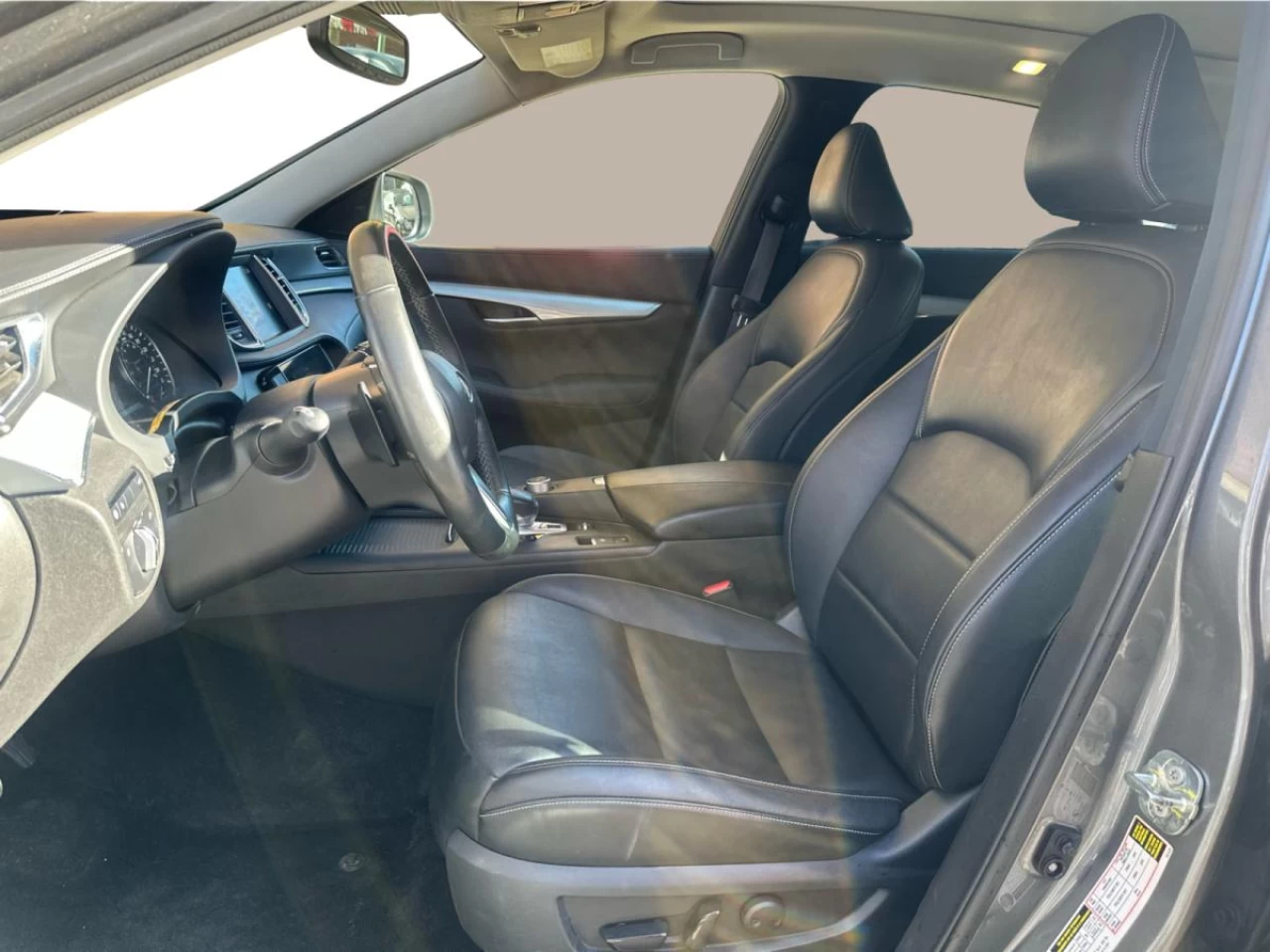 2021 Infiniti QX50 LUXE AWD Main Image