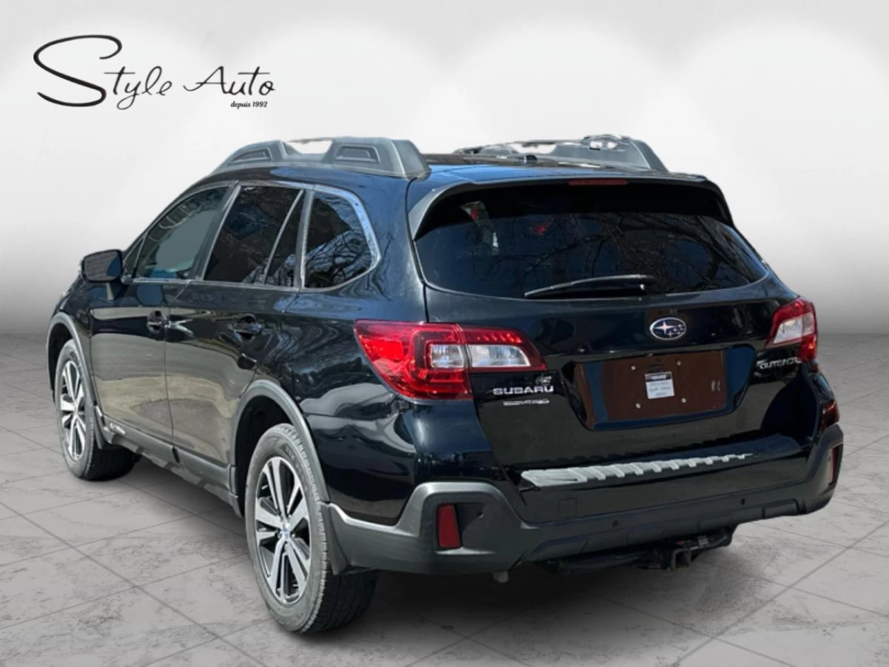 2018 Subaru Outback 2.5i Limited w/EyeSight Pkg Image principale