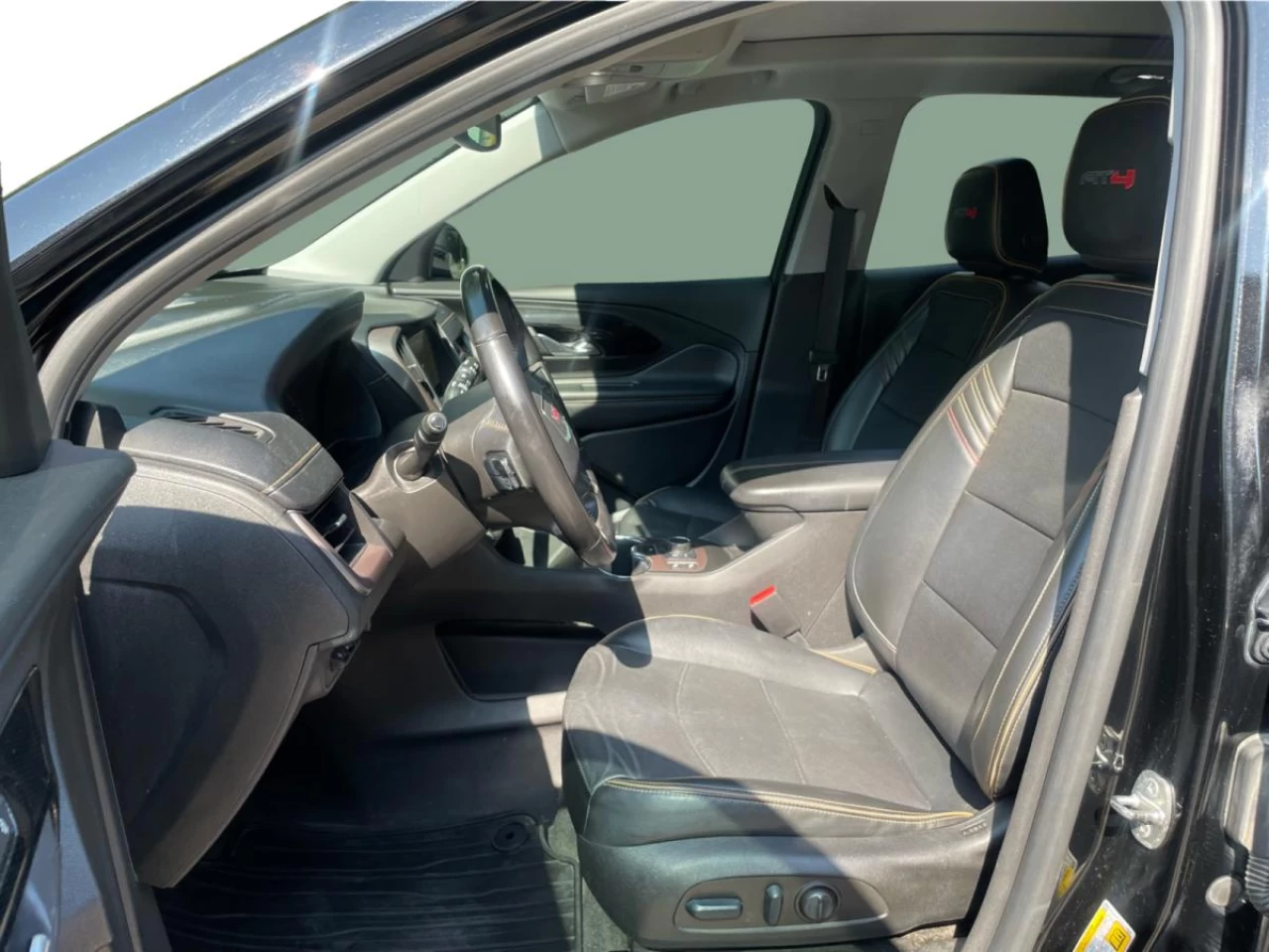 2022 GMC Terrain AWD AT4 Image principale