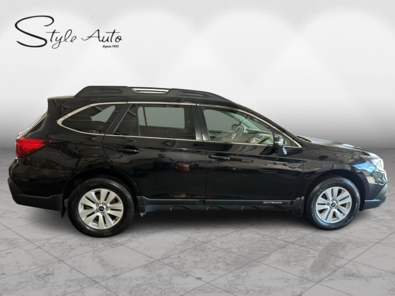 2018 Subaru Outback 2.5i Touring Fully Loaded 4x4 roof Camera Image principale