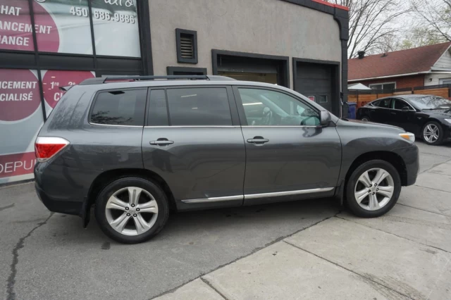 Toyota Highlander 4WD 6 PASS FULLY LOADED LEATHER ROOF CAM 2013