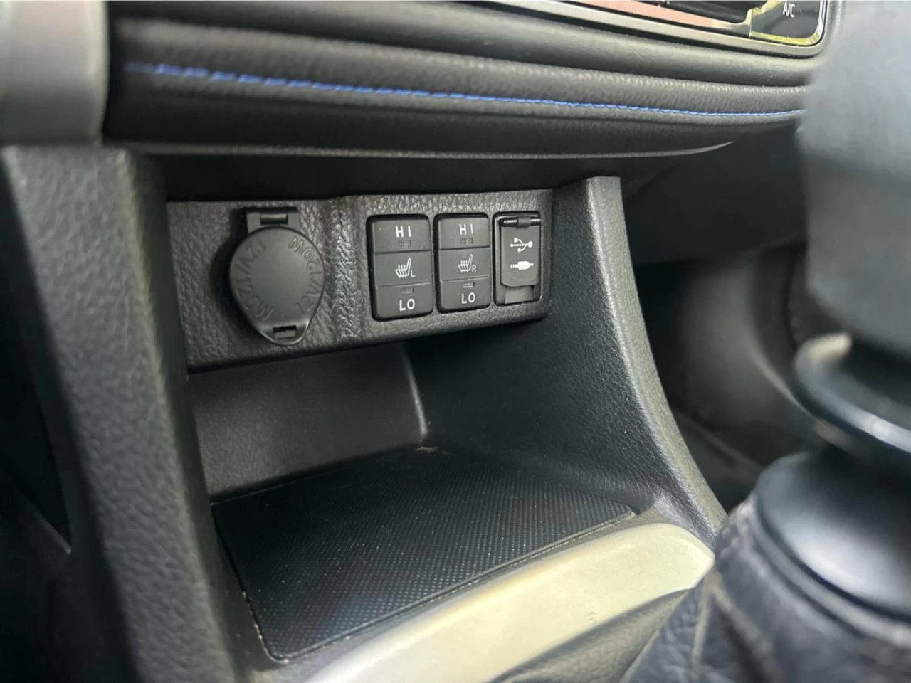 2017 Toyota Corolla 4dr Sdn Man CE Image principale