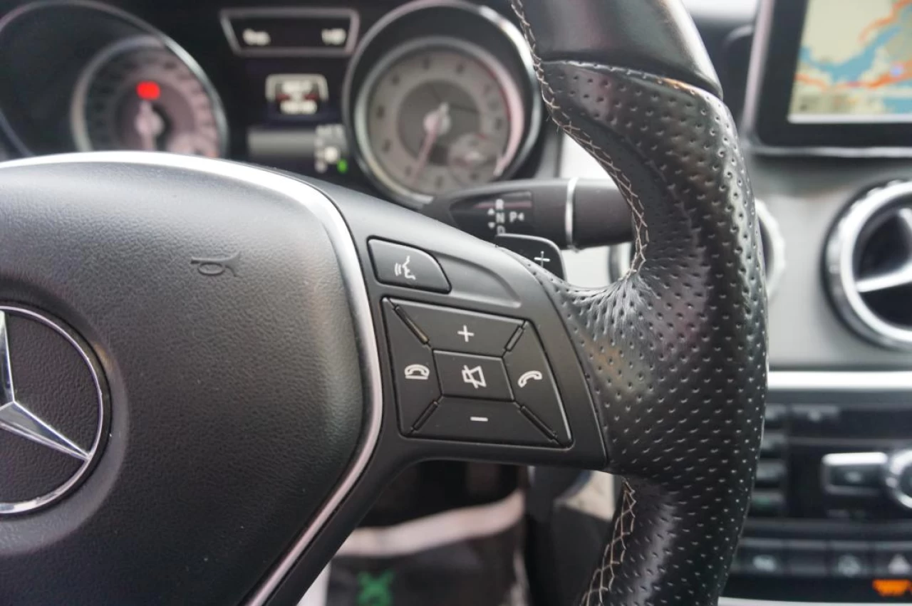 2015 Mercedes-Benz GLA-Class GLA 250 Awd Panoramic SunRoof Camera Bluetooth GPS Main Image