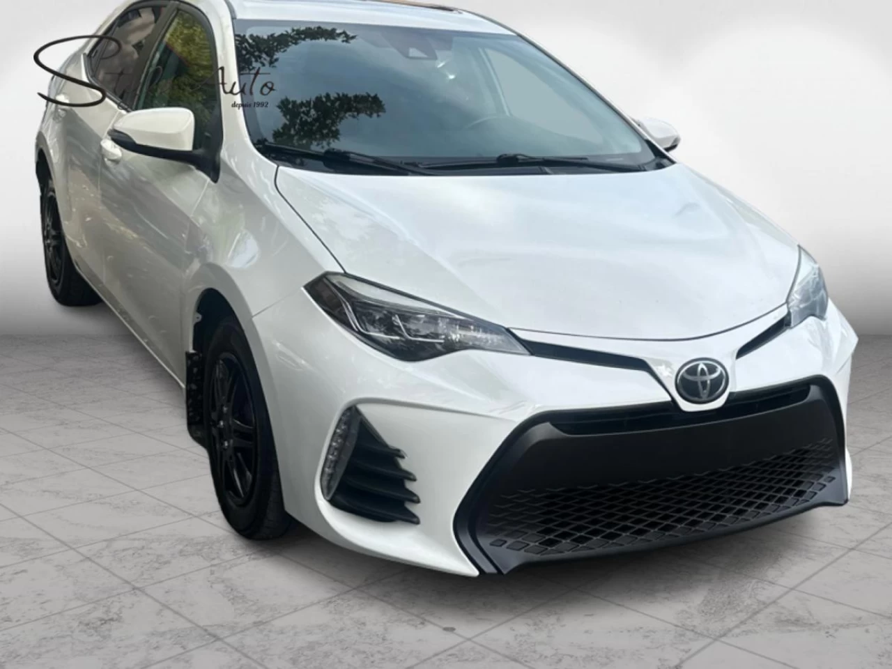 2017 Toyota Corolla 4dr Sdn Man CE Image principale