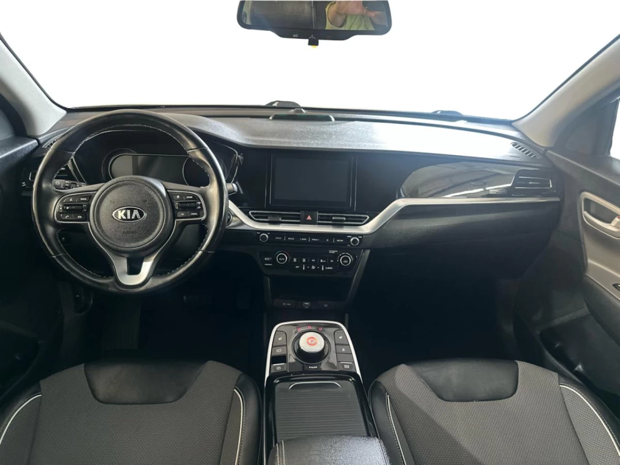2021 Kia Niro EX FWD Main Image