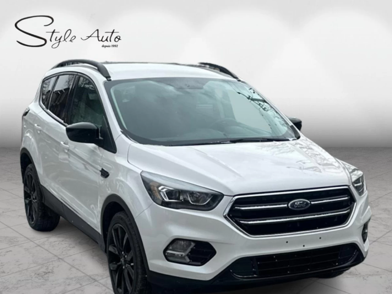 2018 Ford Escape SE 4WD Image principale