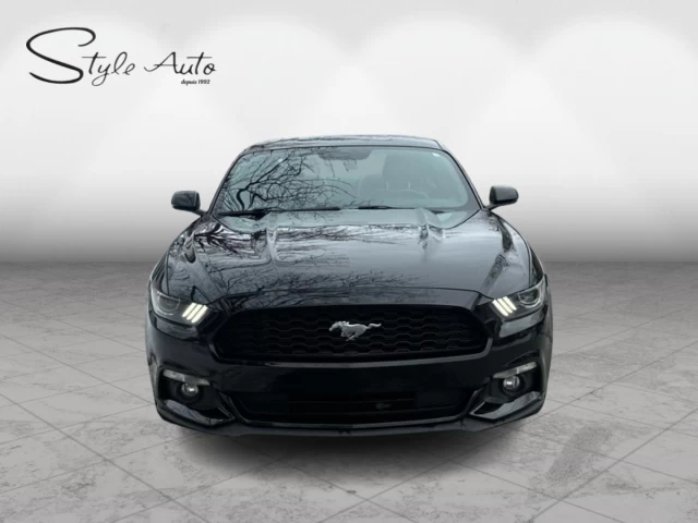Ford Mustang Fastback EcoBoost 2015