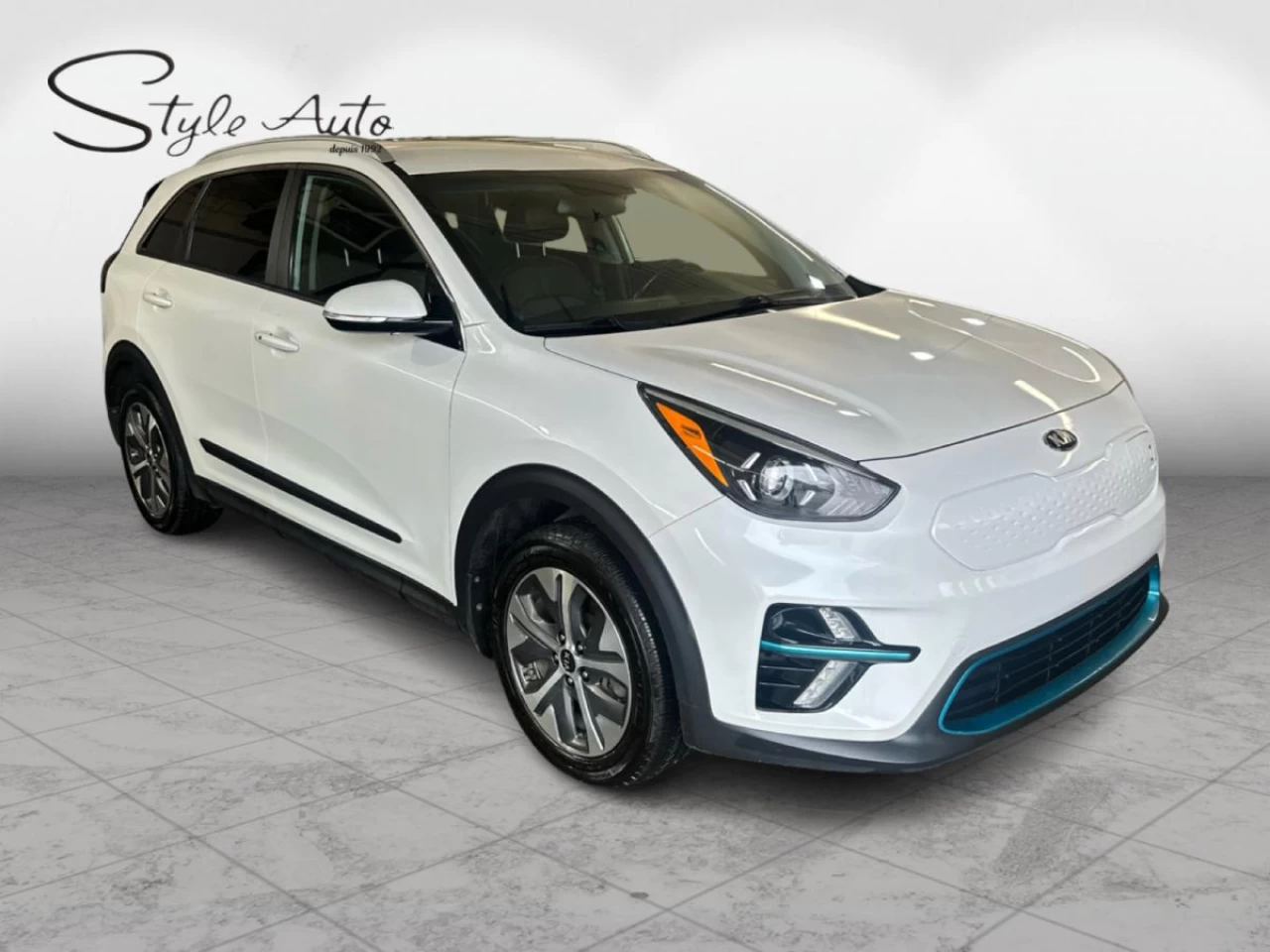 2021 Kia Niro EX FWD Main Image