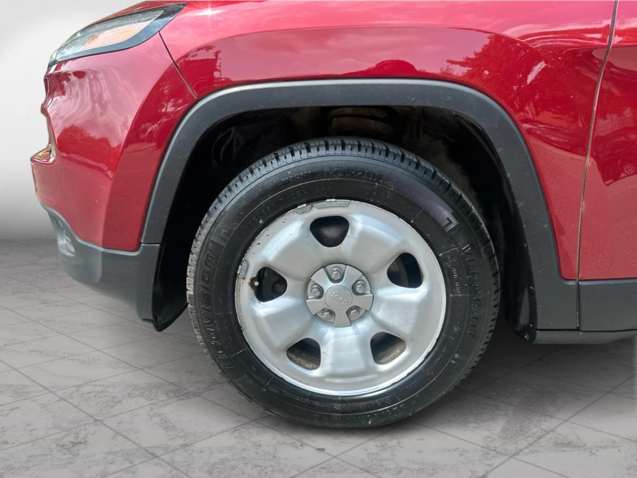 2015 Jeep Cherokee FWD 4dr Sport Image principale