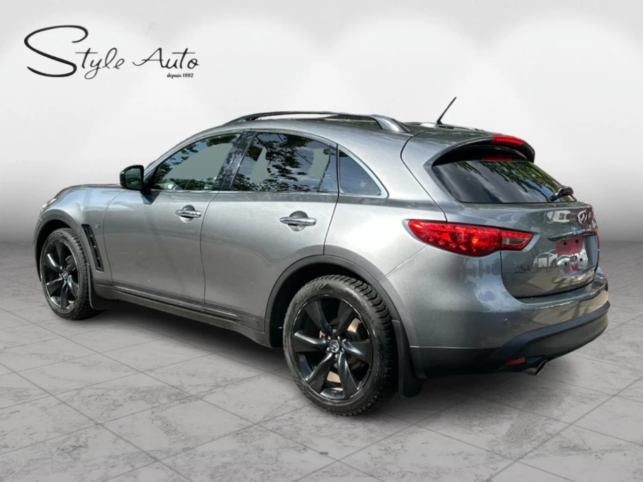 2017 Infiniti QX70 AWD SUV Image principale