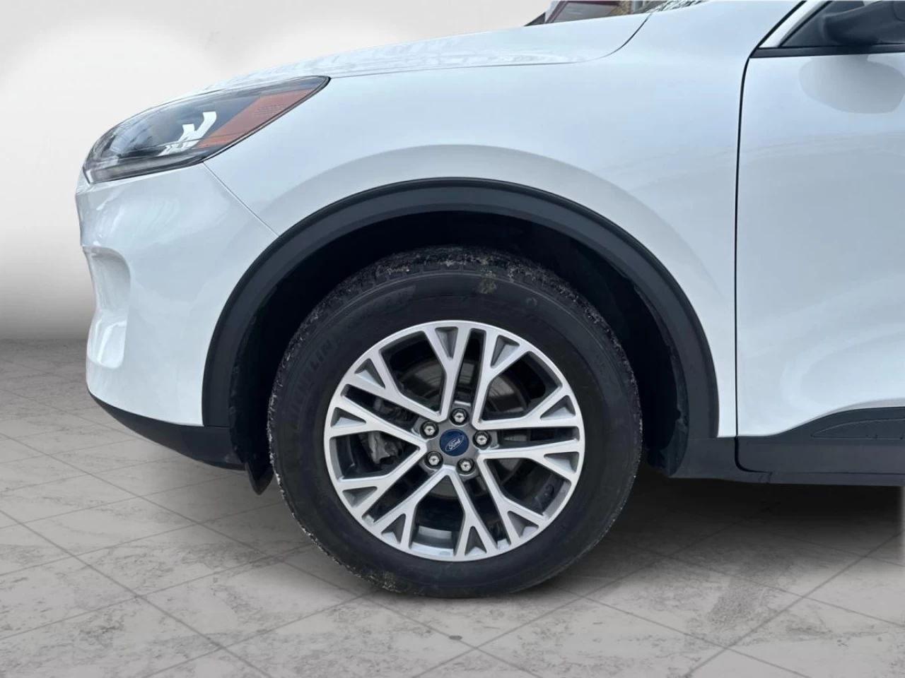 2022 Ford Escape SEL AWD Image principale