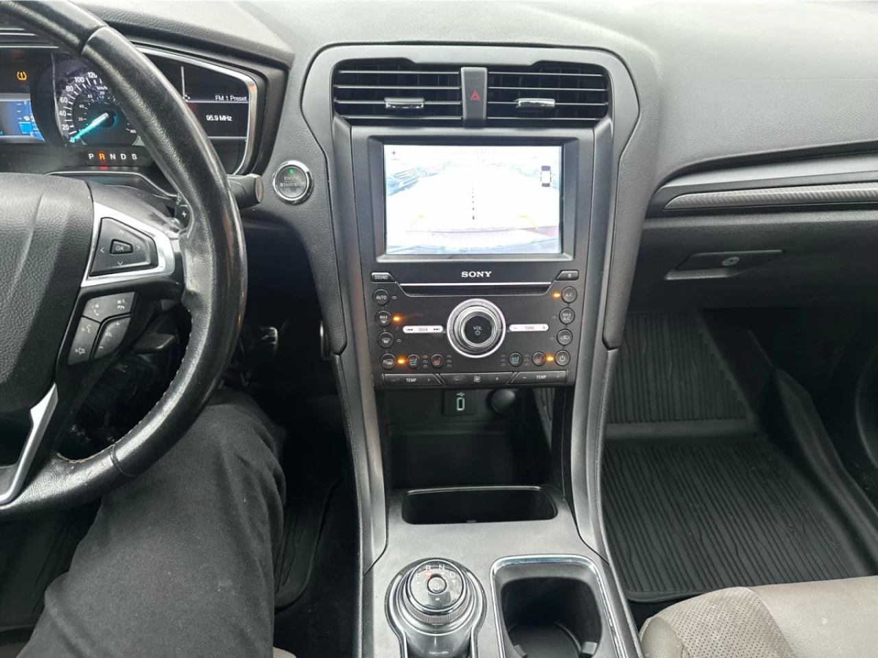 2017 Ford Fusion 4dr Sdn V6 Sport AWD Image principale