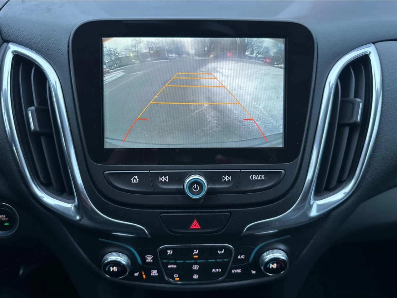 2018 Chevrolet Equinox AWD LT 1LT Image principale